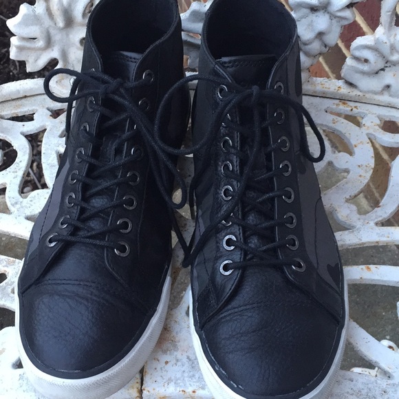 Coach Sneakers - Picture 4 of 8